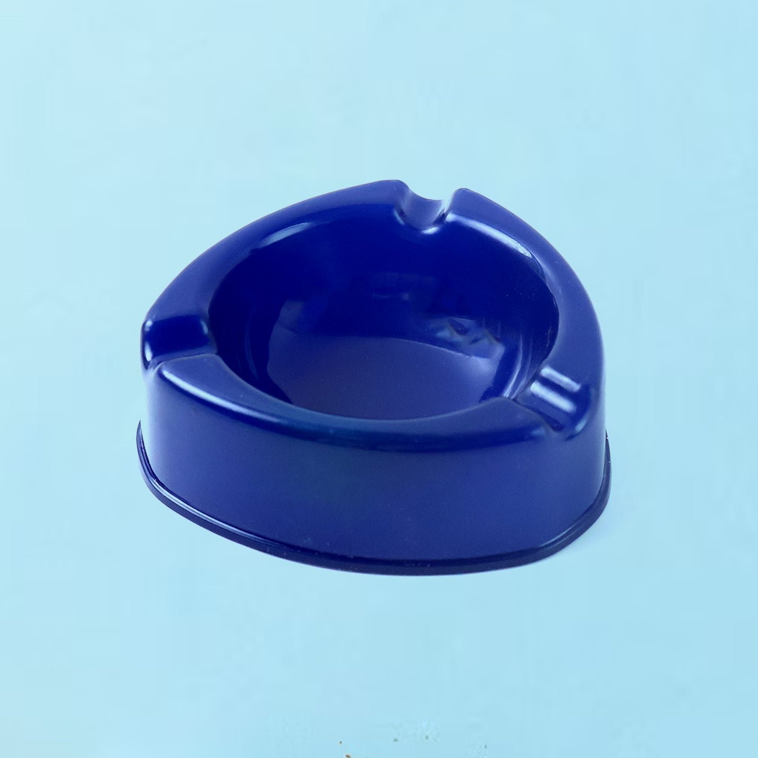 Oblivion Dark Blue Plastic Ashtray (1 pc) - Image 6