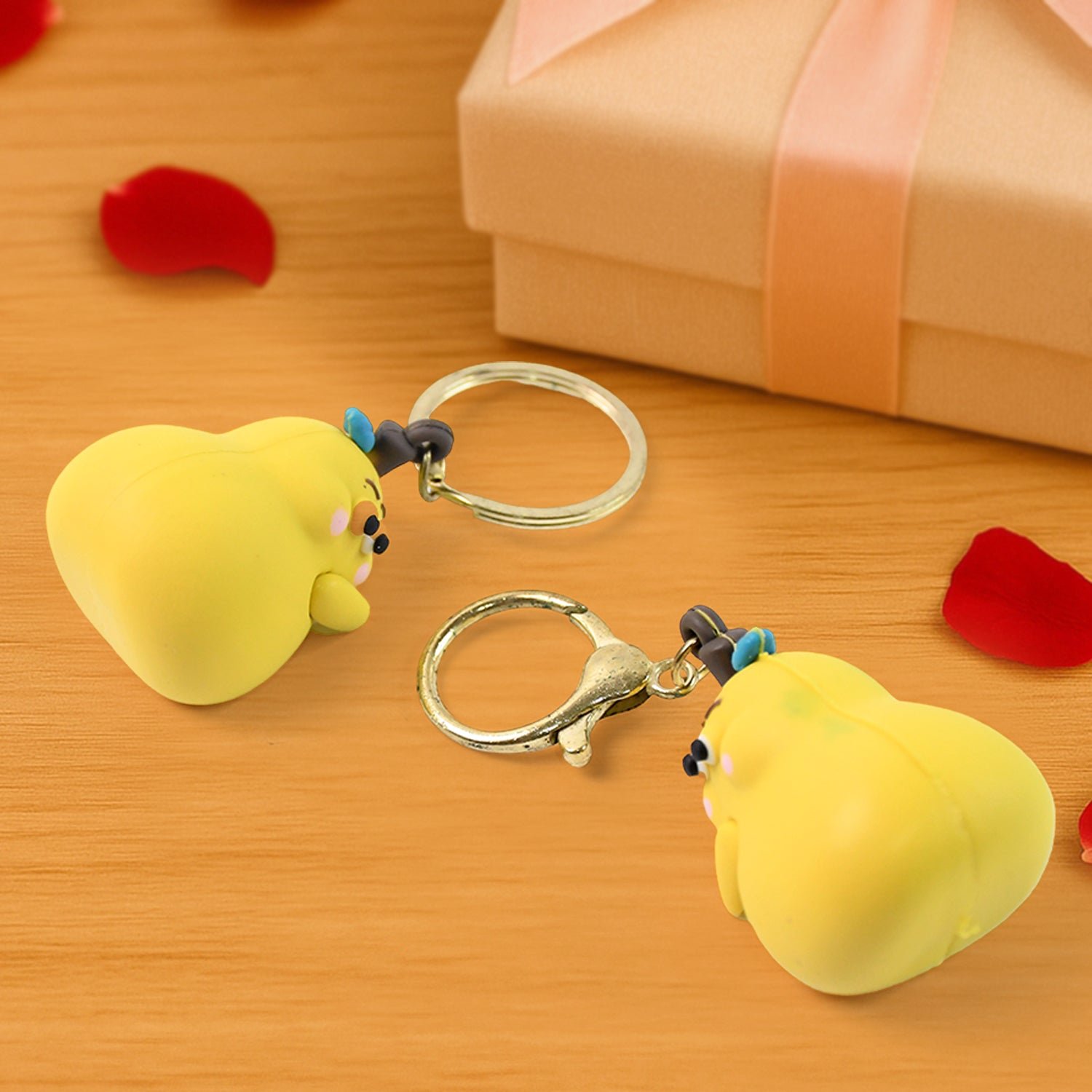 2-in-1 Cute Cartoon Couple Keychain - Image 8