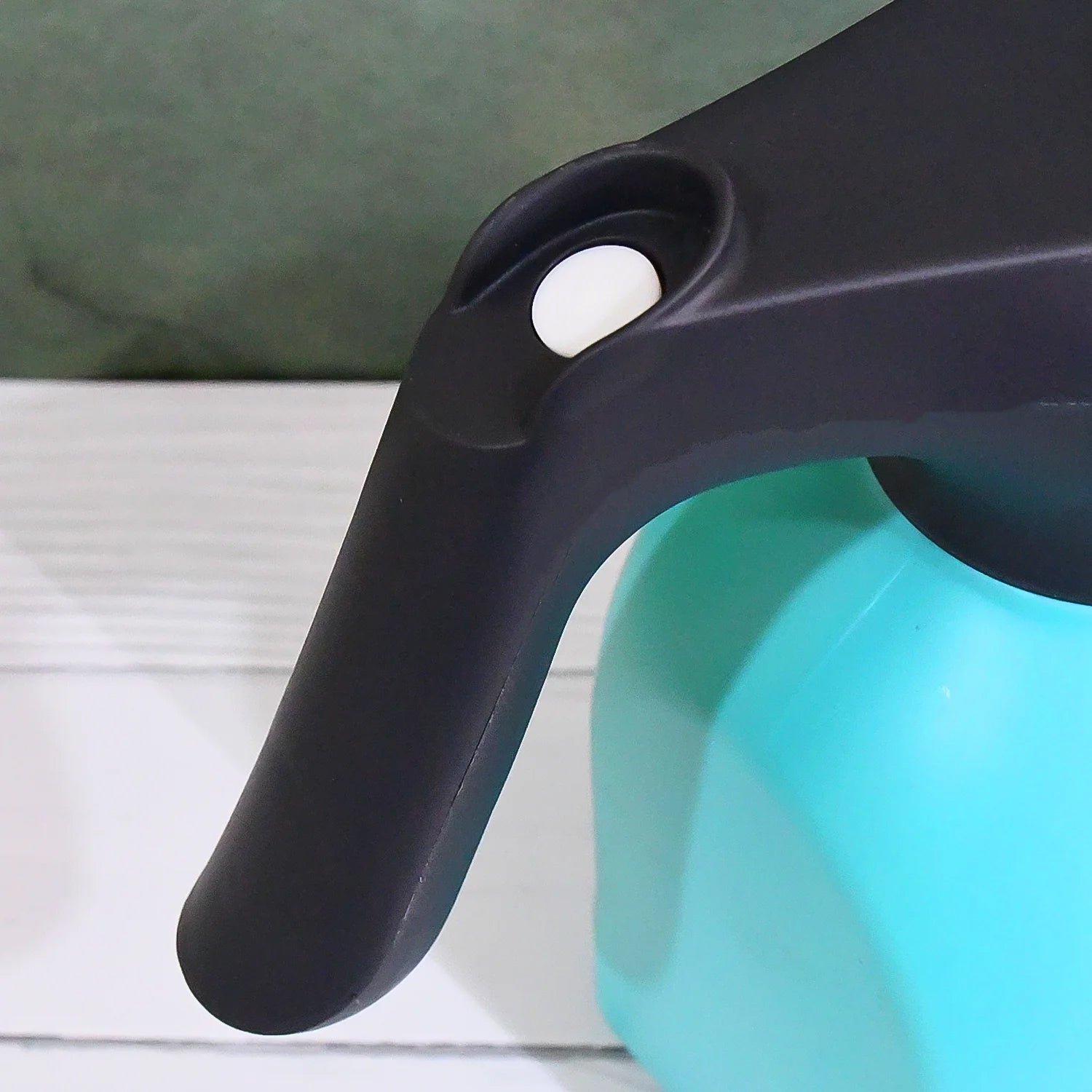 Electric Spray Bottle Garden Sprayer (1 Pc / 2 Ltr.) - Image 6