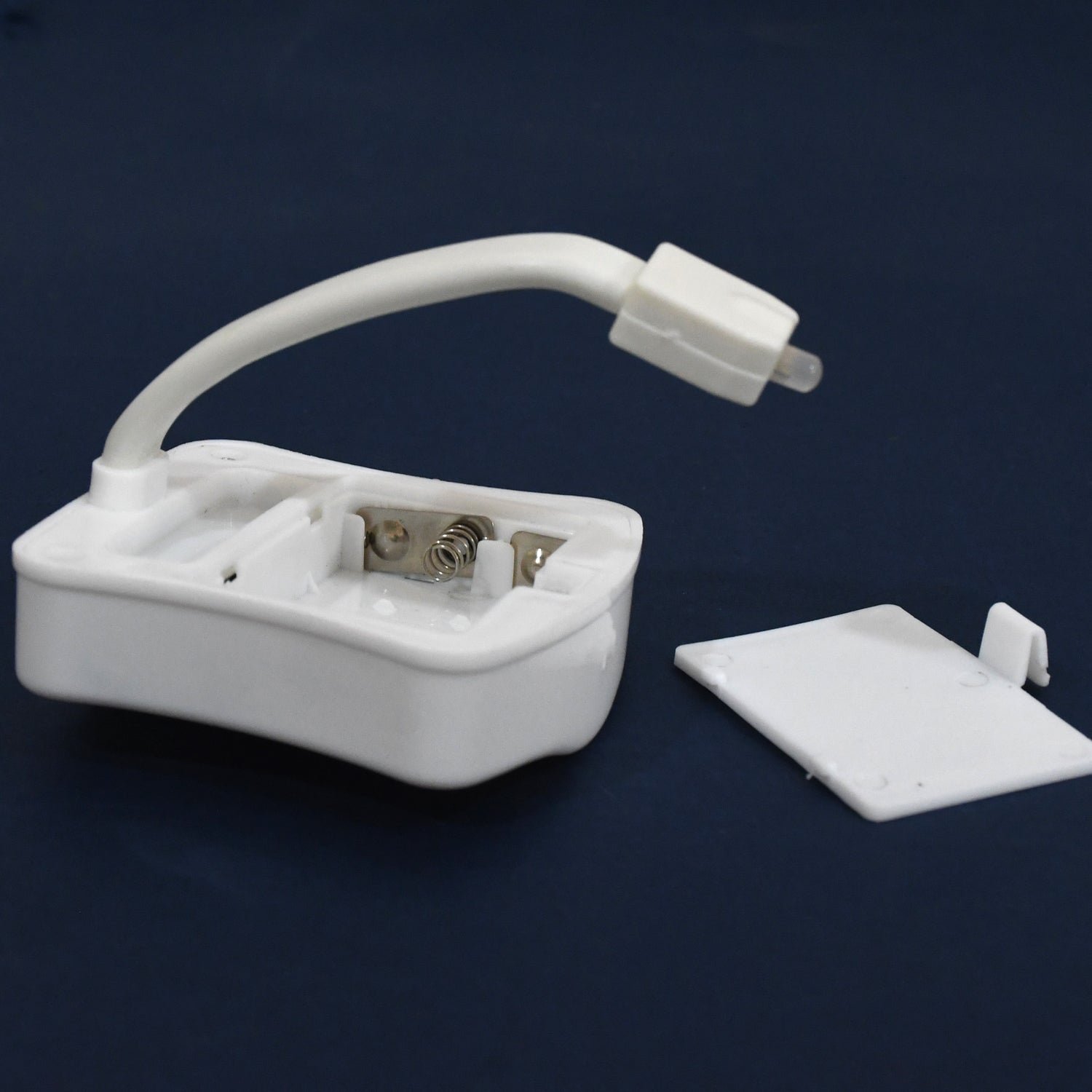 Toilet Light, LED Toilet Bowl Light Toilet Cover Lamp (1 Pc / Battery Not Included) - Image 8