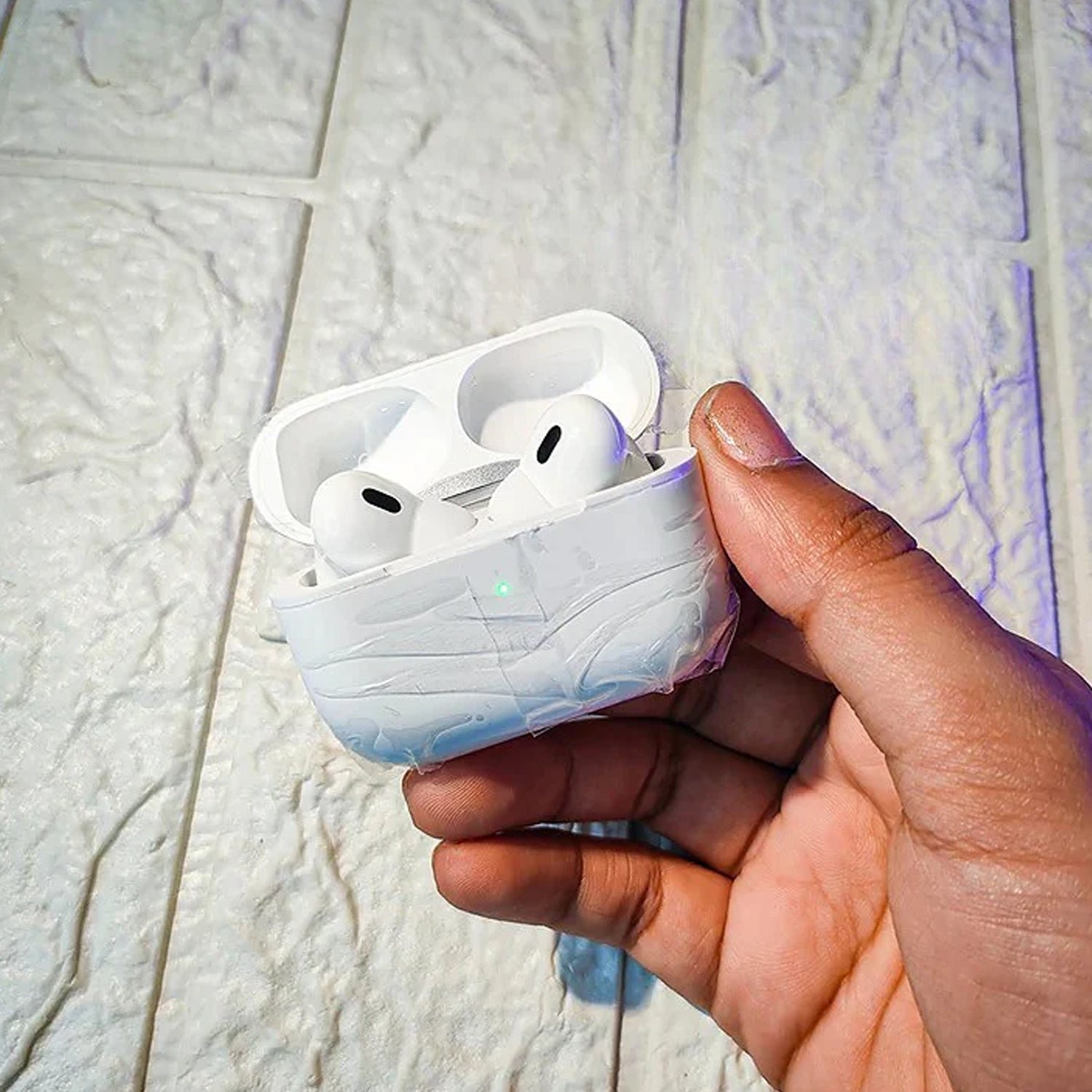 10 in 1 Set Ultra 2 Smart Bluetooth Calling Smart watch + Earphones with Transparent Screen Guard Watch with Seven Classic Straps (Mix Color) - Image 6