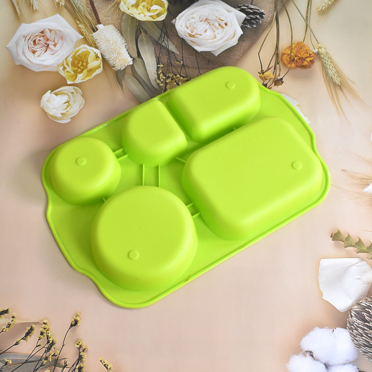 Unbreakable Plastic Food Plates / Biodegradable 5 Compartment Square Plate for Food - Image 3
