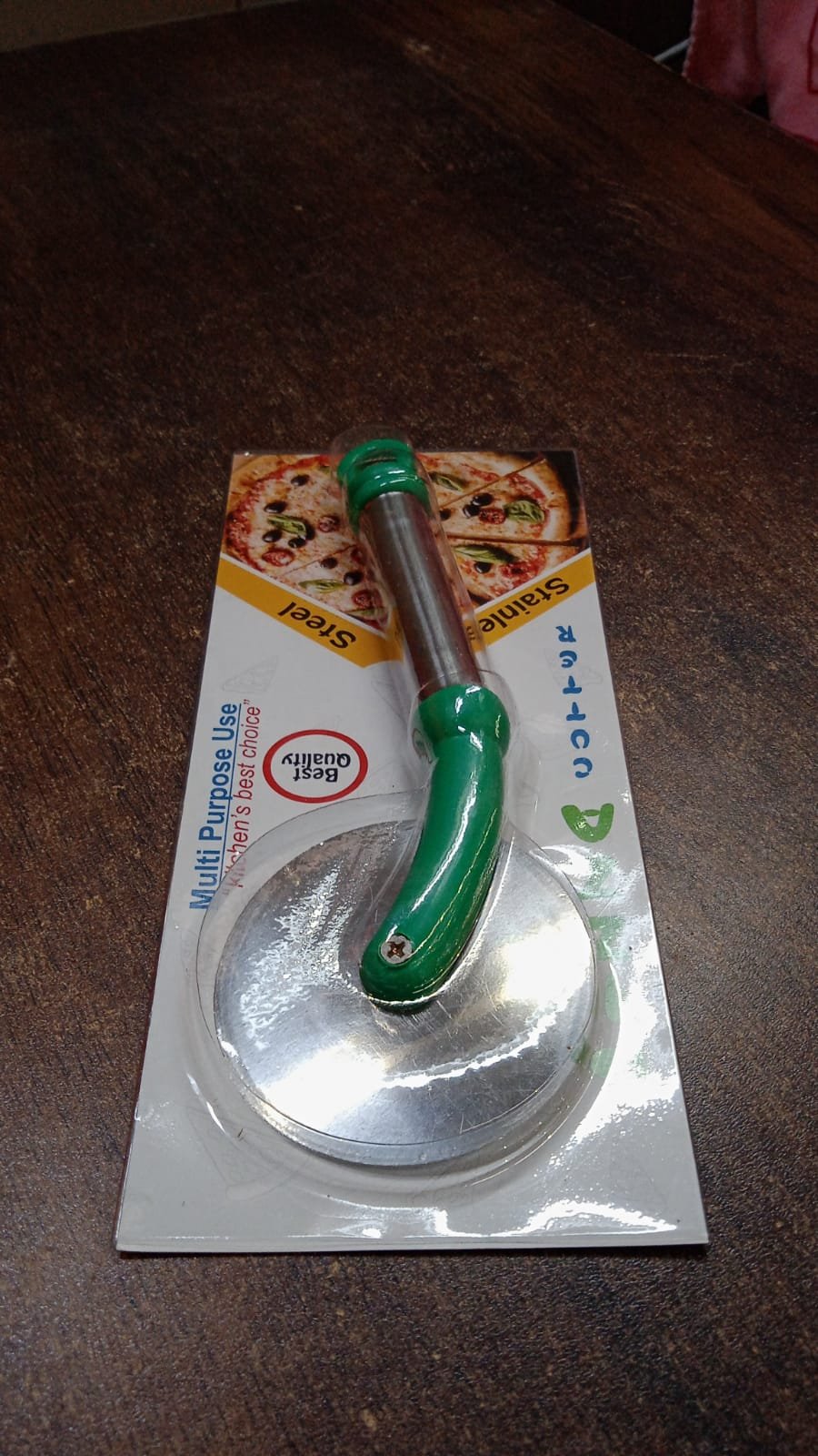 Kitchen Stainless Steel Wheel Pizza Cutter (1 pc) - Image 7