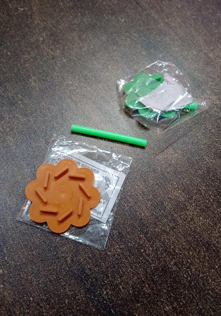 Small Magic air spinner, Plastic Promotional Spinning Toys (1 Pc) - Image 7