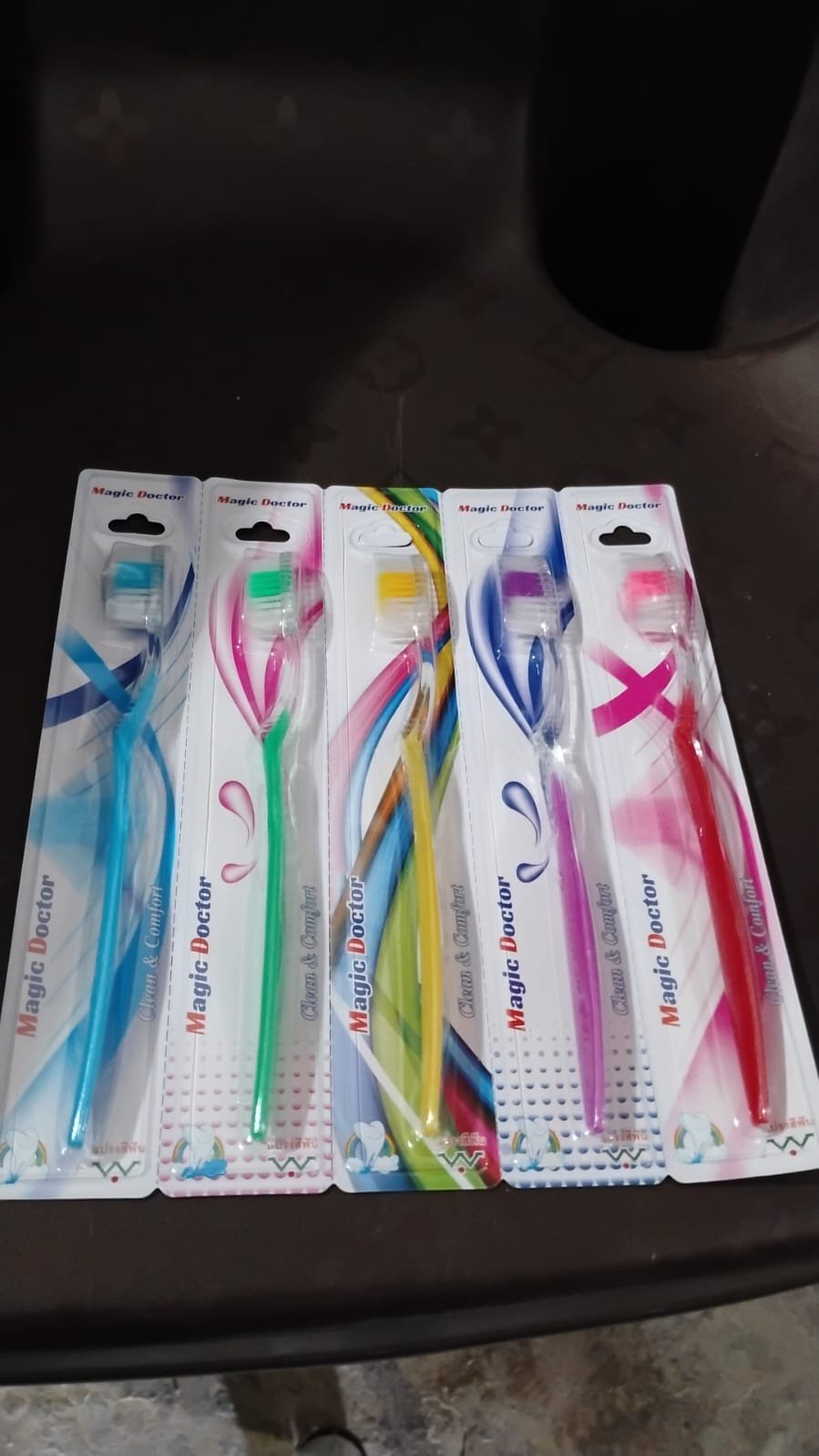 Premium Plastic Toothbrush (1 Pc / Mix Color) - Image 7