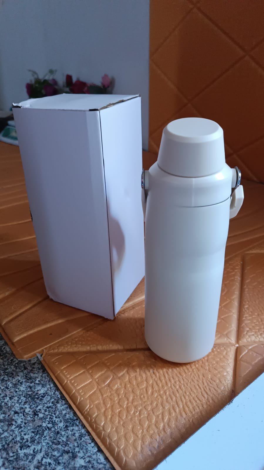 Insulated Stainless Steel Water Bottle (500 ML) - Image 7