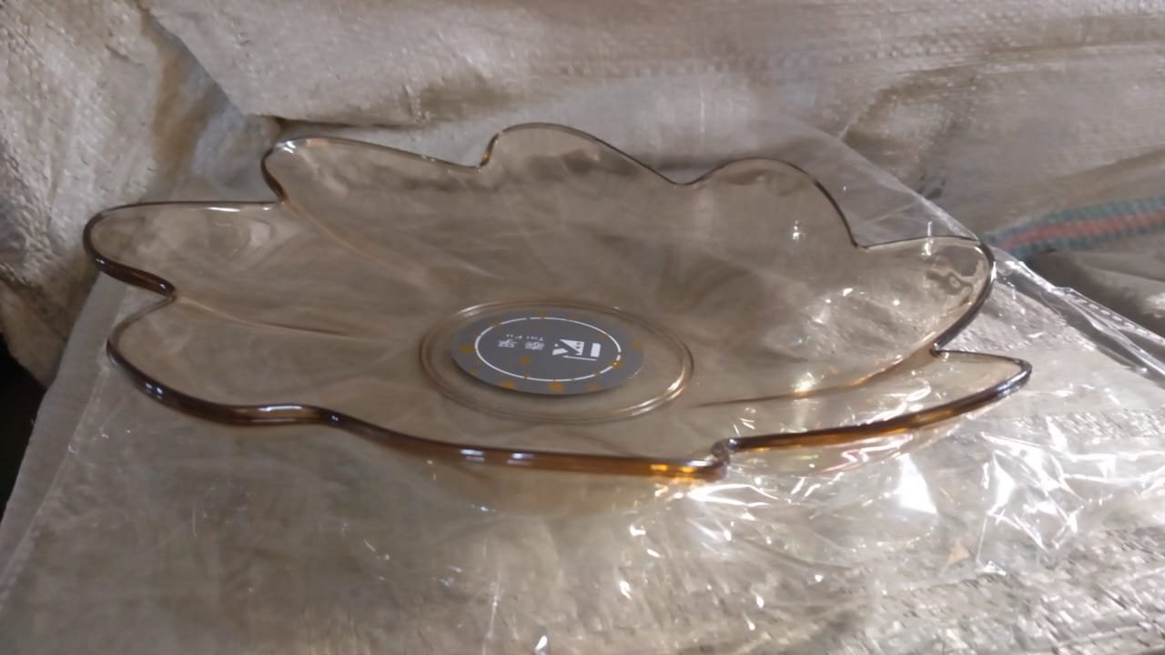 Flower Shape Kids Plastic Plate - Multipurpose for Dinner, Snacks & Party Supplies (1pc) - Image 8