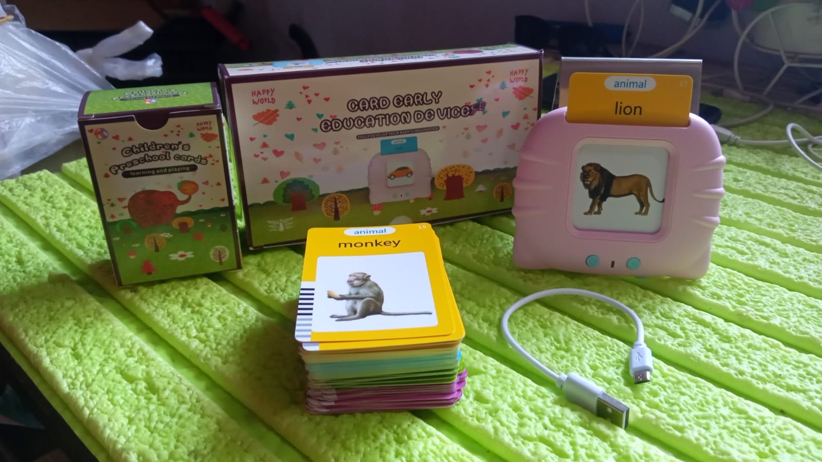 Preschool Learning Toys Flash Cards for Small Kids Educational Toys English Words Learning Machine for Kids with 224 Words, Birthday Gift for Kids Intelligent Electric Kids Language Card (1 Set) - Image 9