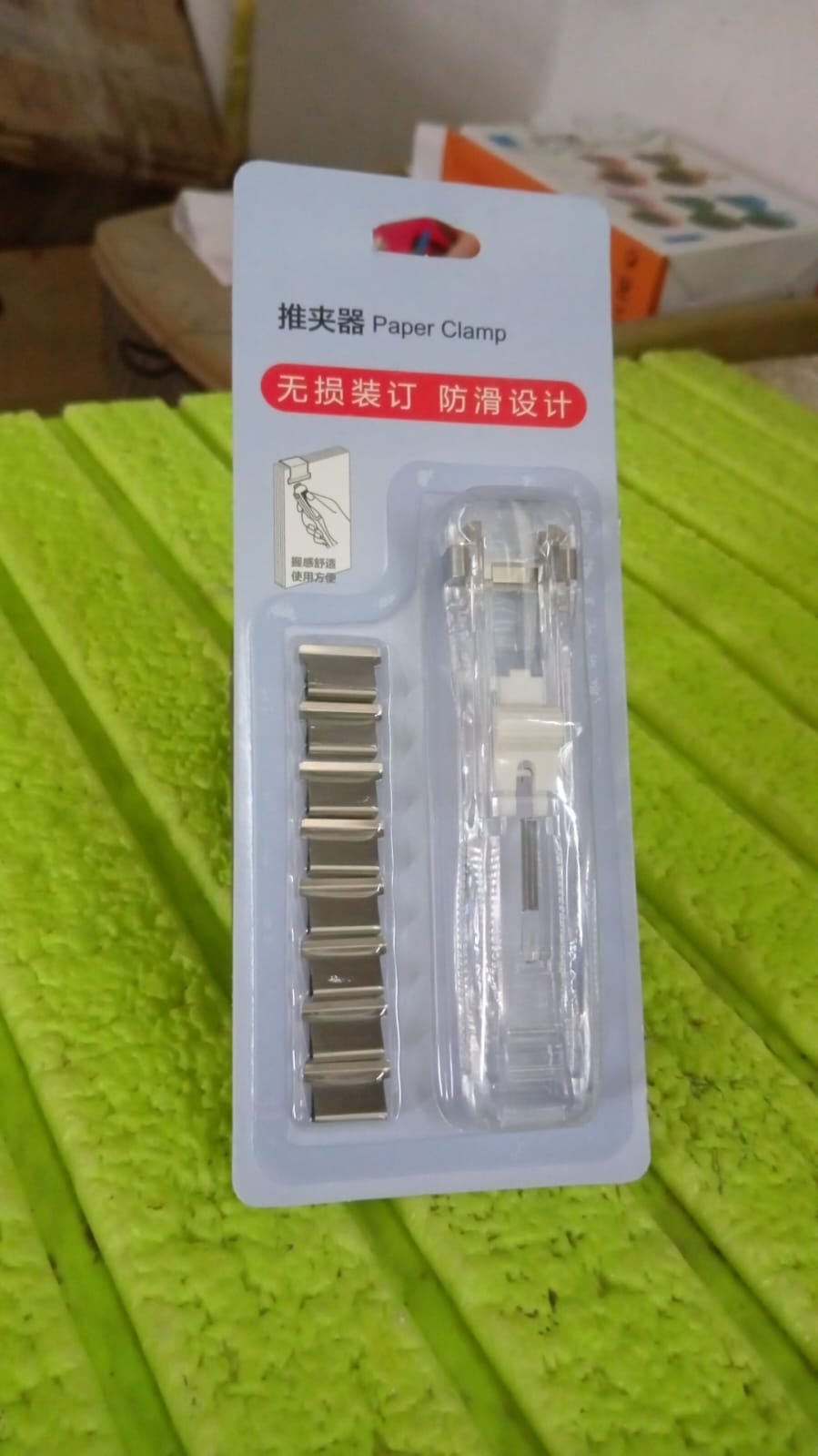 Portable Paper Clamp With 8 Pcs Clip Dispenser Handheld Paper Fast Clam (1 Set) - Image 8