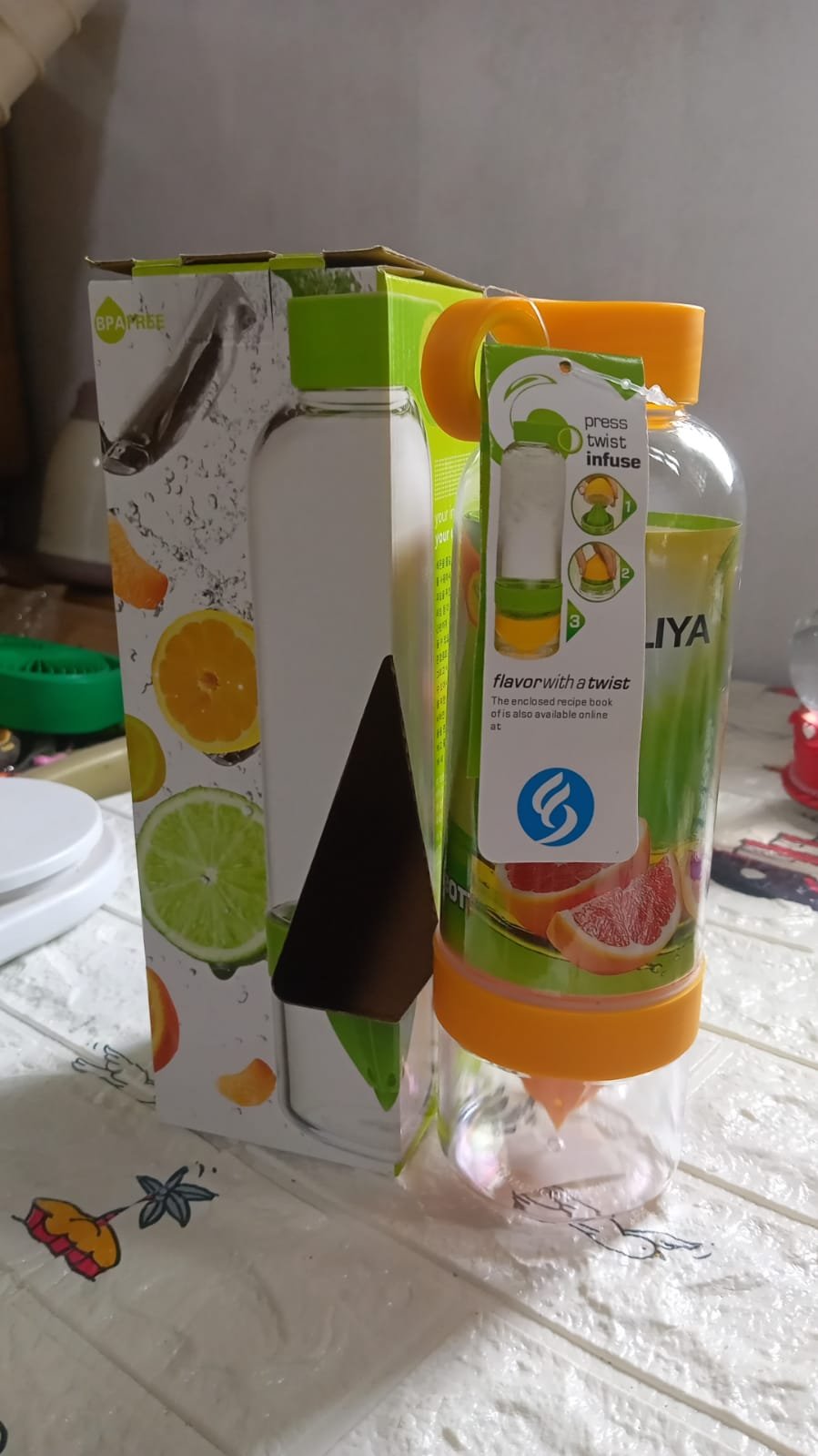 CITRUS JUICER BOTTLE INSTANT JUICE SPORTS BOTTLE JUICE MAKER INFUSER BOTTLE - Image 8