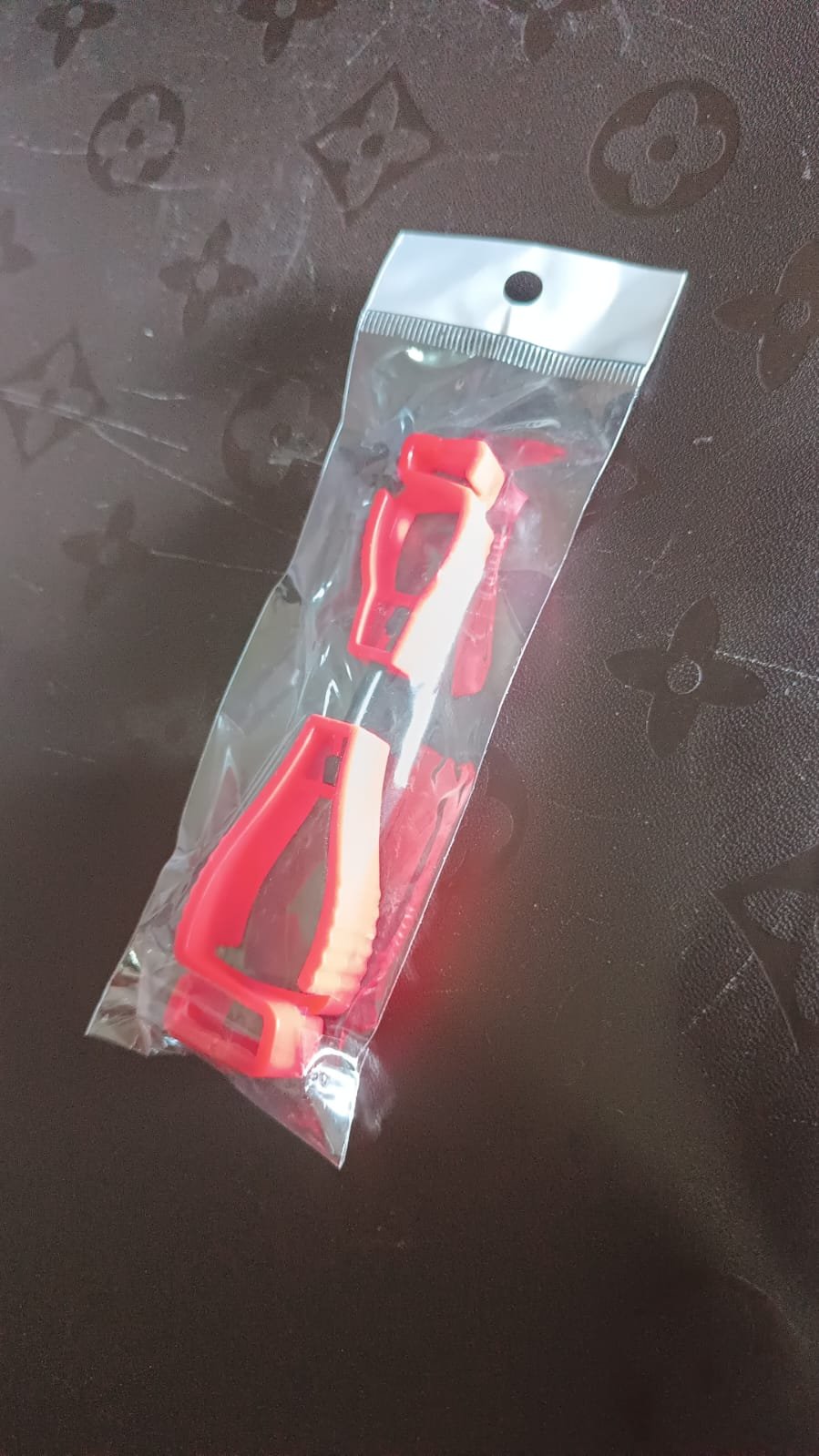 Multifunctional Glove Clip Holder (1 Pc) - Image 10