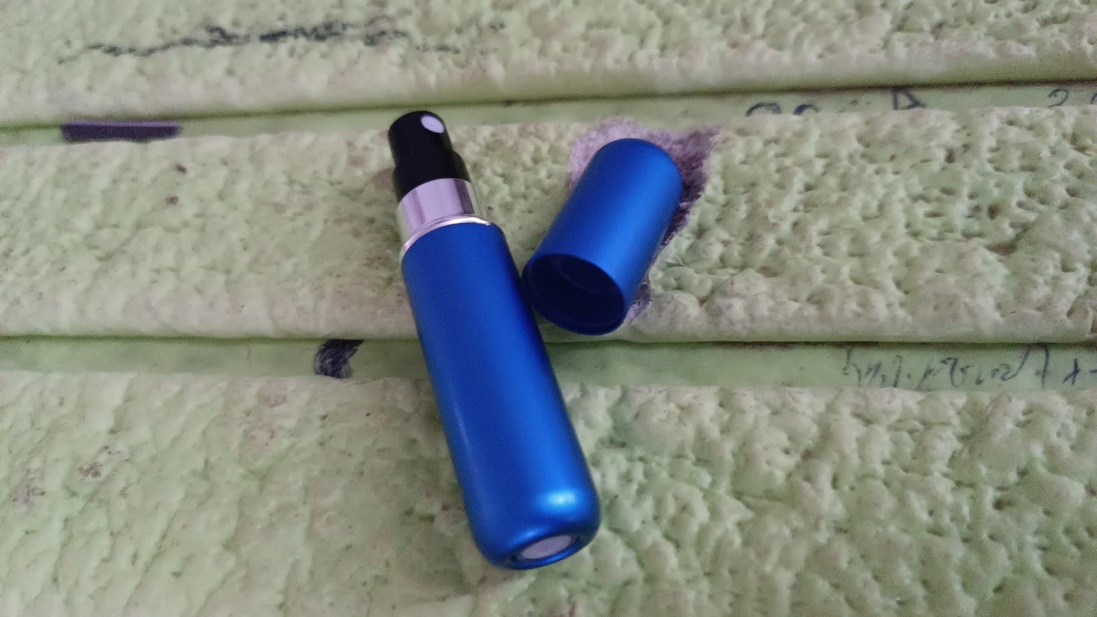 Mini Portable Perfume Empty Spray Bottle (1 Pc / Mix Color) - Image 9