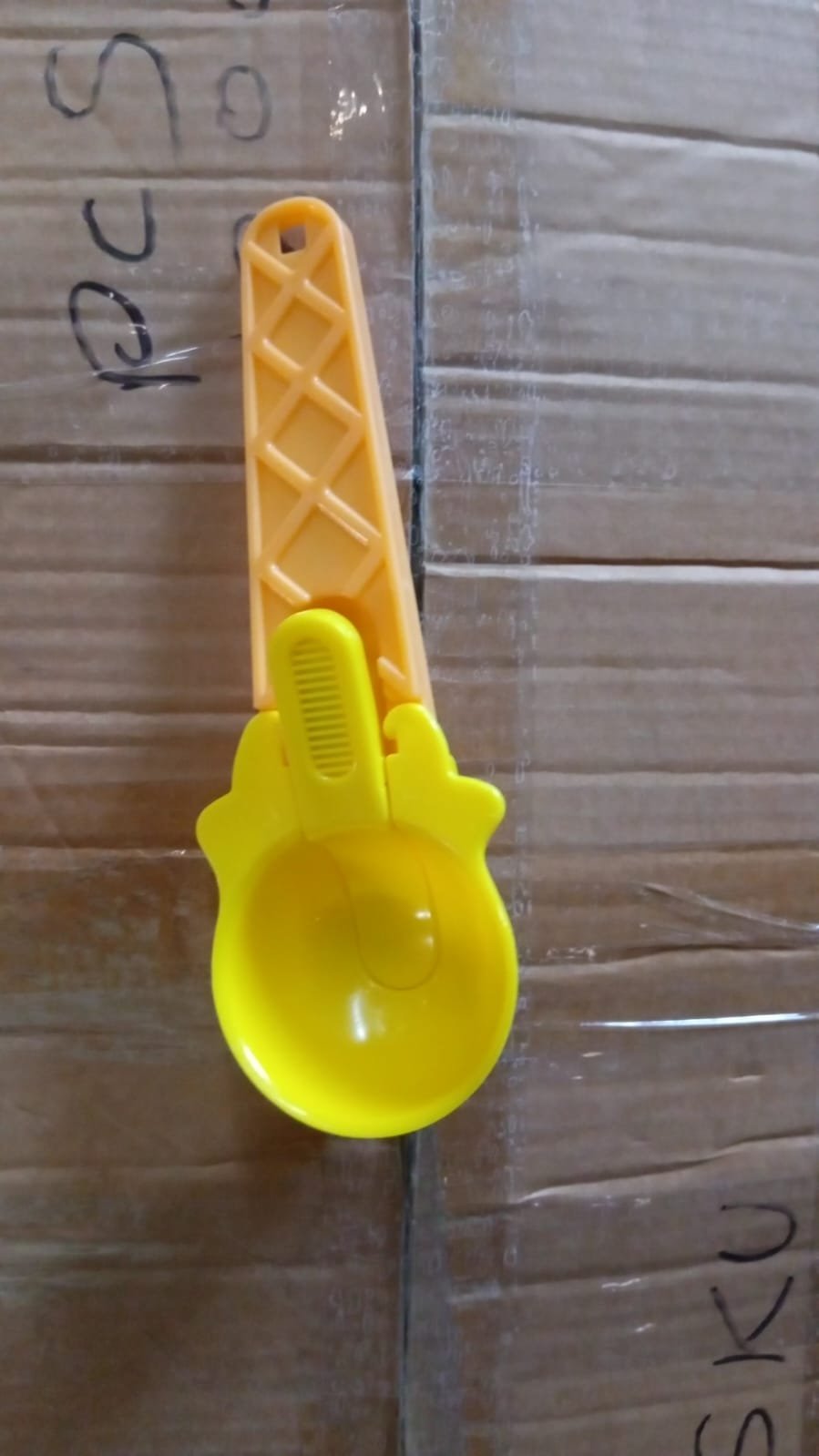2-Piece Plastic Ice Cream & Watermelon Scooper with Trigger Dipper - Image 9