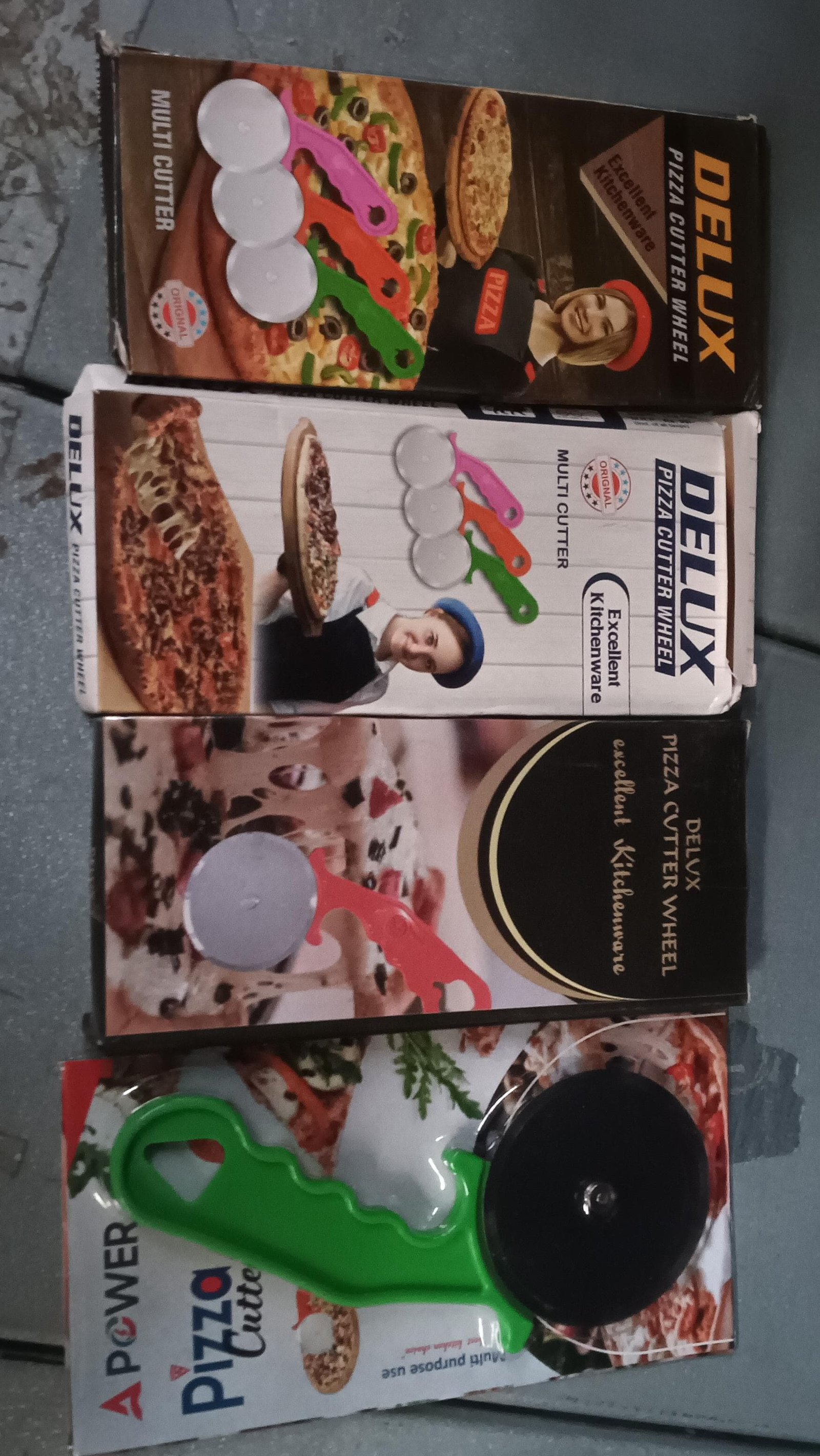 Stainless Steel Pizza Cutter / Pastry Cutter / Sandwiches Cutter - Image 7