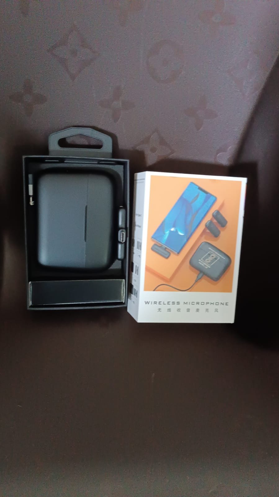 Wireless Microphones, Collar Mic for All Smart Phone / Type-C (1 Set) - Image 7