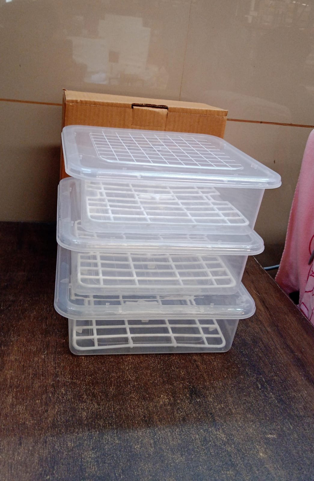 Plastic Food Storage Containers with Removable Drain Tray and Lid (3 Pcs Set) - Image 8