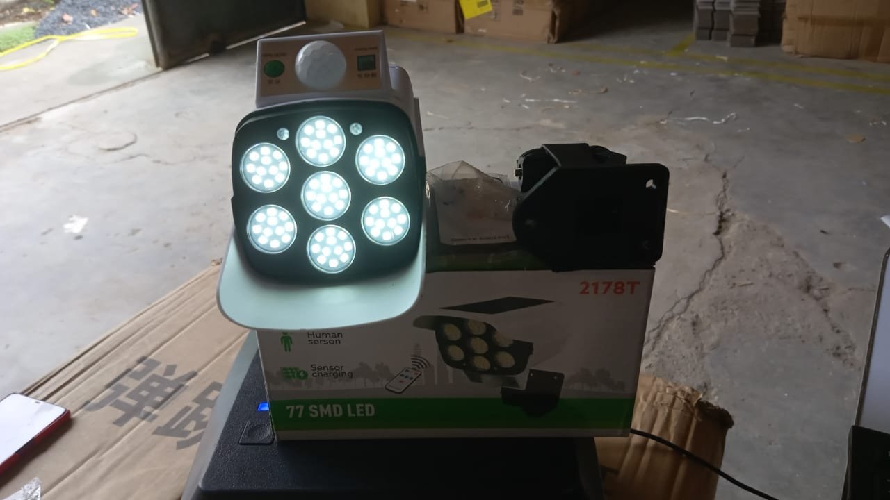 Solar Light Outdoor Motion Sensor Security Camera Shaped Dummy Wall Lamp (1 Pc) - Image 9