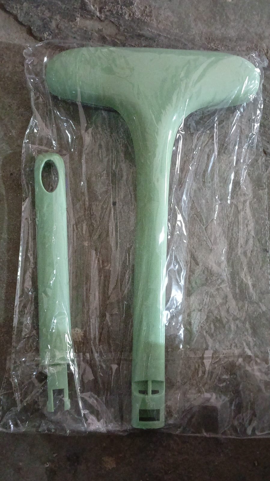 Window Screen Cleaning Brush With Extendable Handle (1 Pc) - Image 7