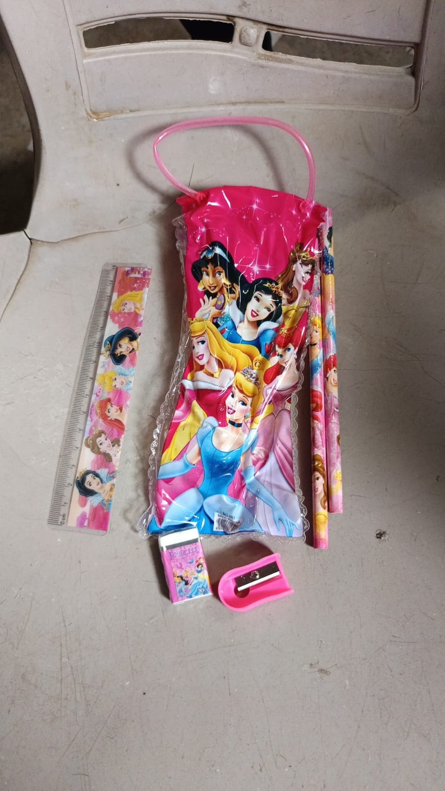 Fun & Functional! 5-in-1 Cartoon Pencil Set for School & Play (5 Pc) - Image 7