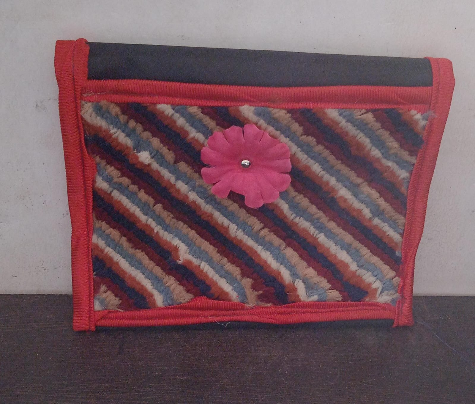 Foldable Hanging Organizer with 3 Pockets - Wall Hanging Letter Holder - Image 7